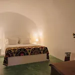 Hiraeth Santorini Guest house 4*