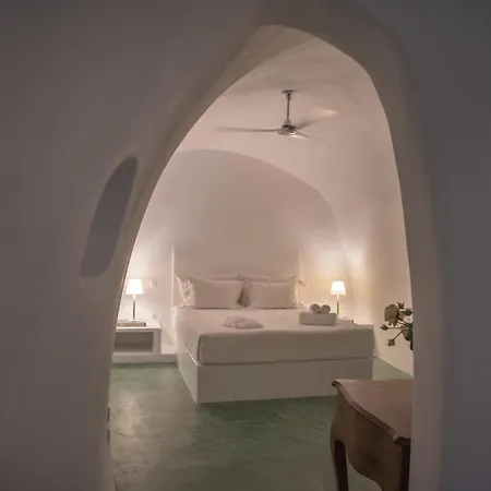 Hiraeth Santorini ميغالوخوري