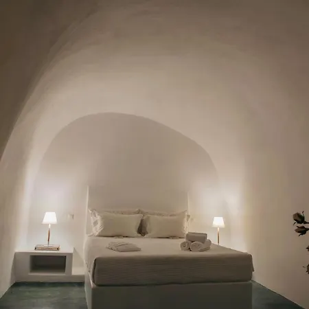 Hiraeth Santorini Guest house *