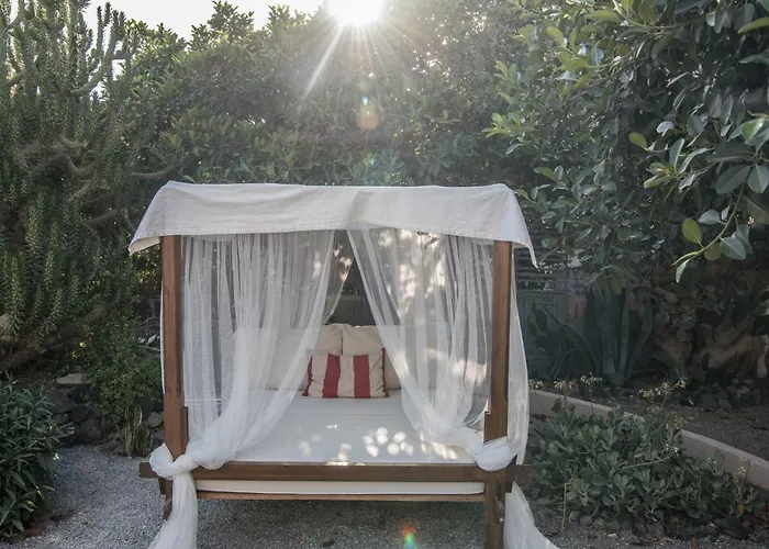 Hiraeth Santorini 4* Мегалохори