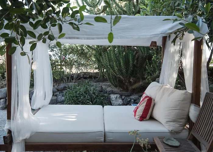 Hiraeth Santorini 4* Мегалохори