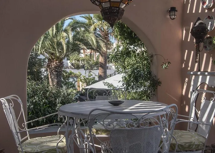 Hiraeth Santorini Мегалохори