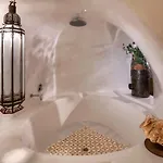 Hiraeth Santorini 4*