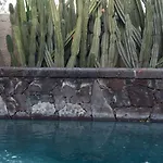 Hiraeth Santorini Gæstehus 4*